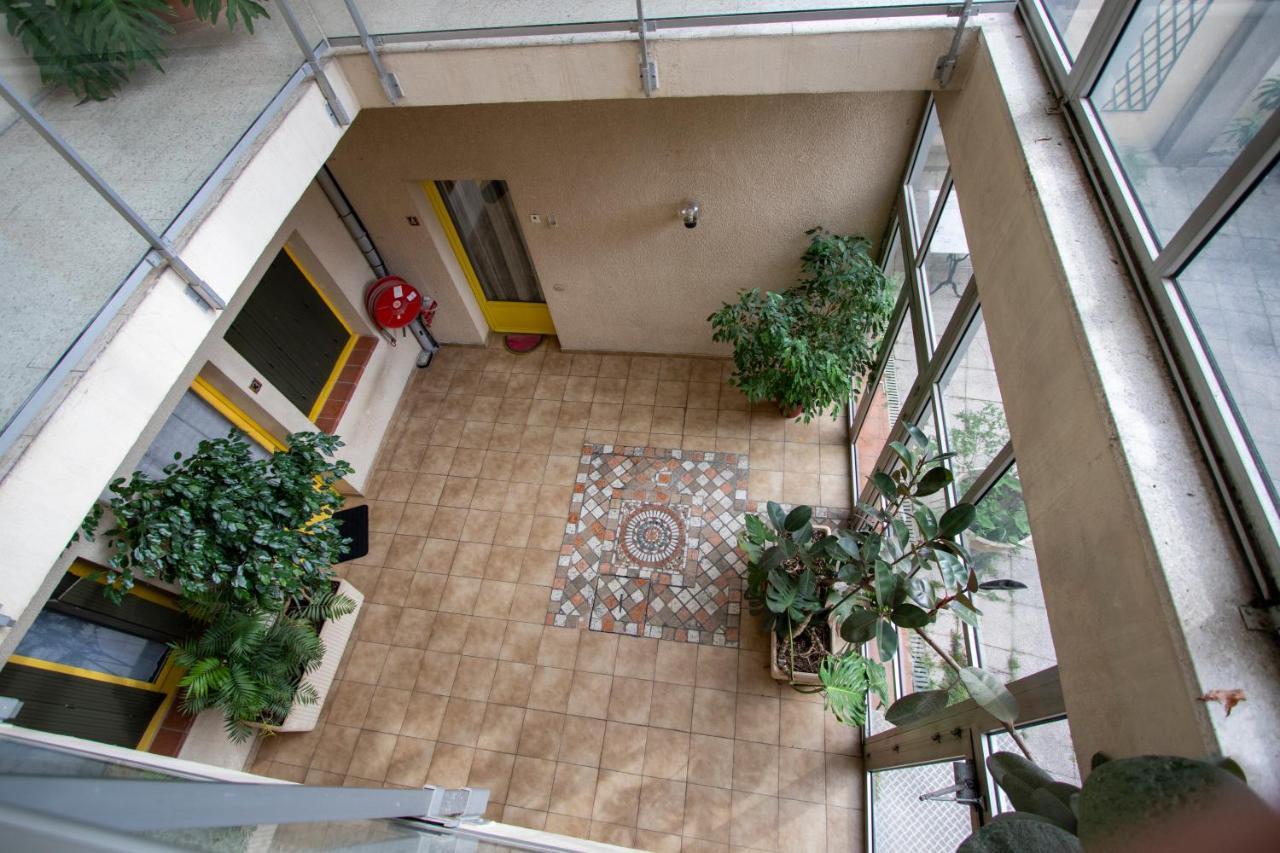 La Maison D'Antonin 尼姆 外观 照片